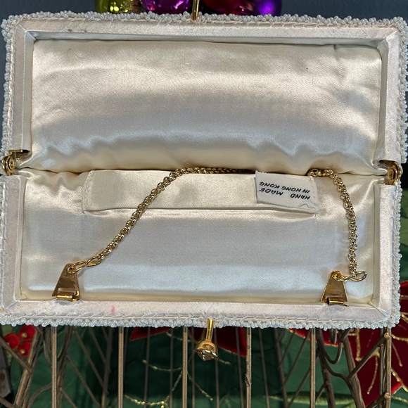 Vintage Something Old Handmade in Hong Kong Bridal Sequin Pearl Clutch B… - Picture 8 of 9